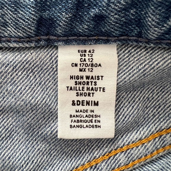 H&M - High waisted shorts - Picture 3 of 4